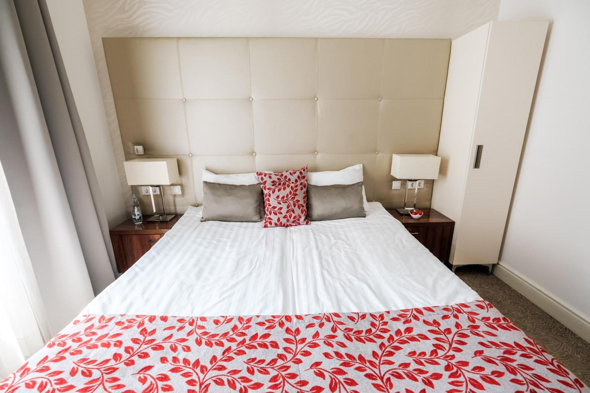 Adele Boutique Hotel Печ Экстерьер фото